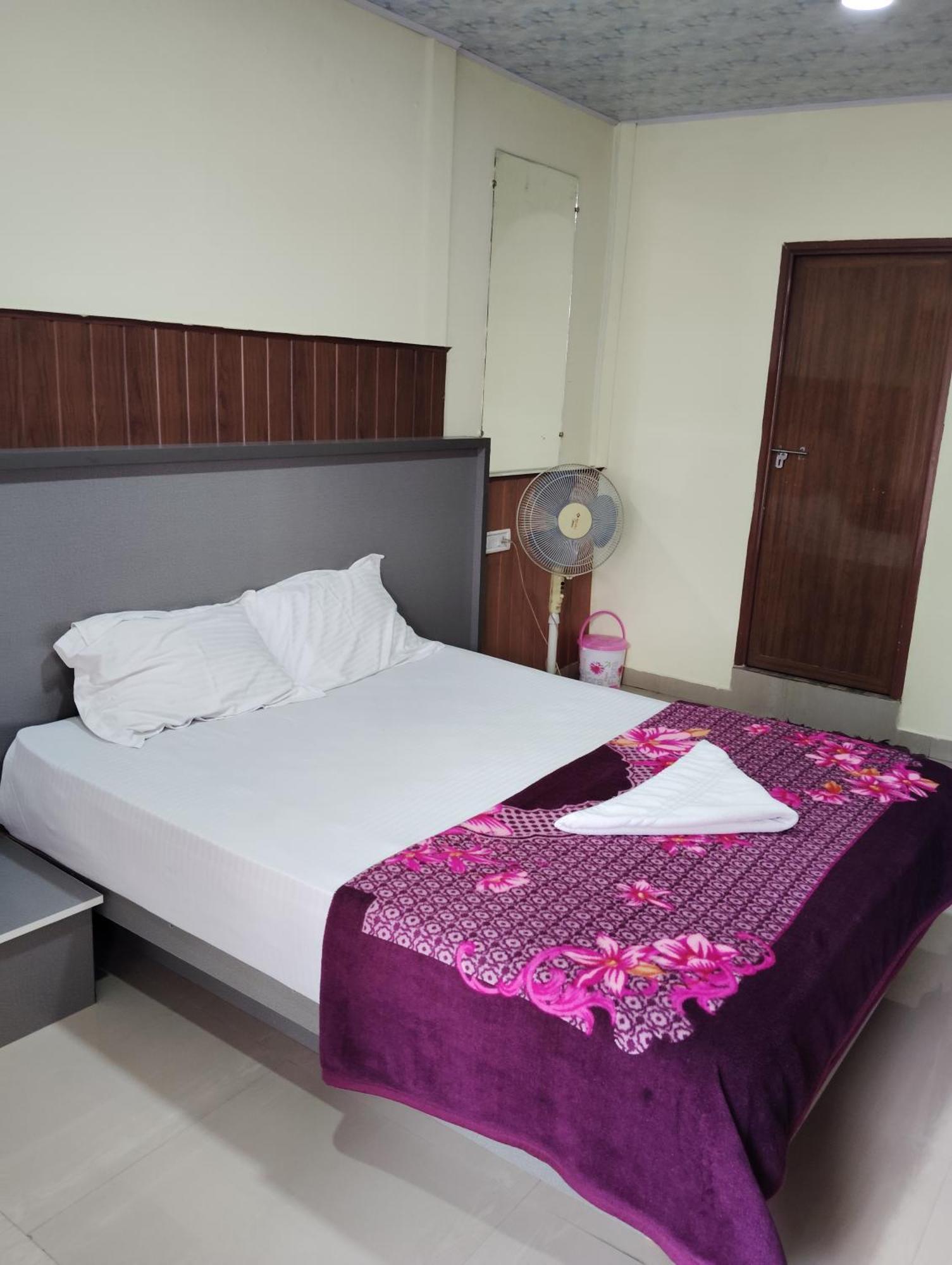 Riya Home Stay Munnar Anaviratty Esterno foto